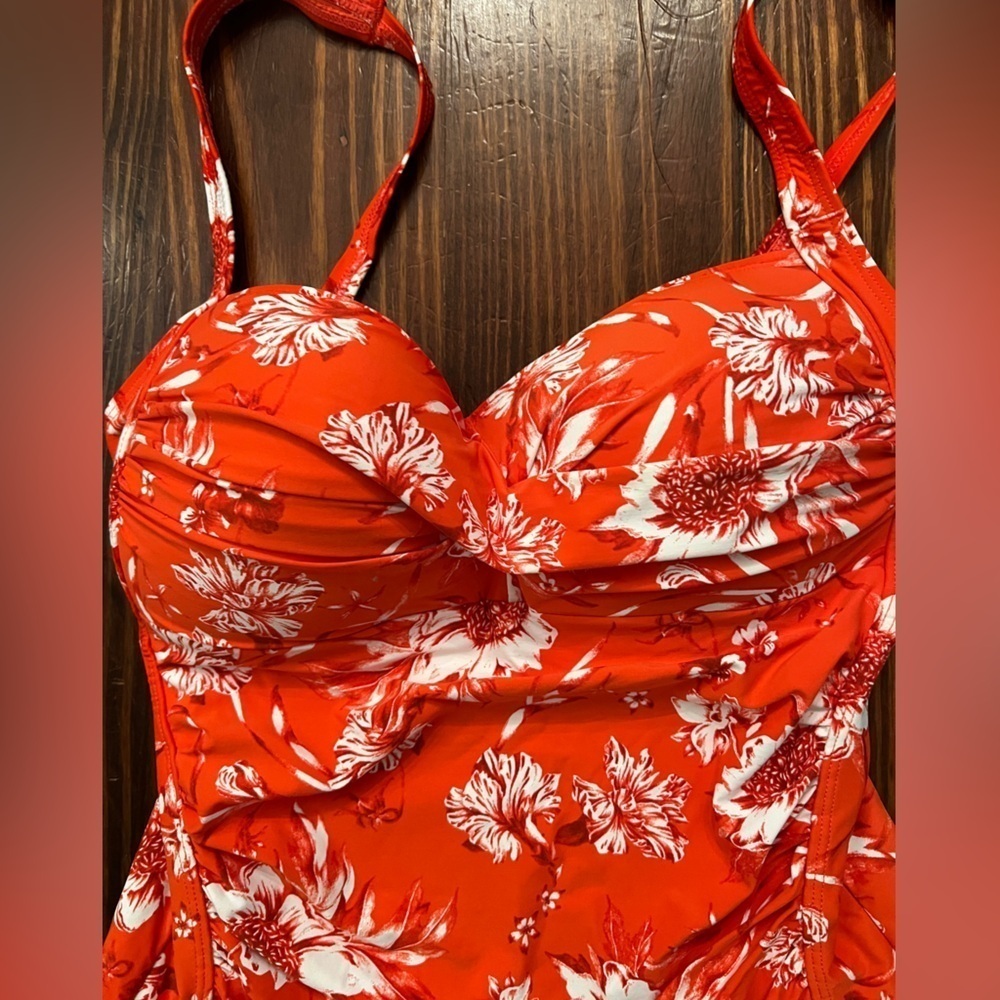 NIPTUCK SWIM Red and White Floral Print Swimsuit One Piece Bathing Suit - Picture 4 of 7